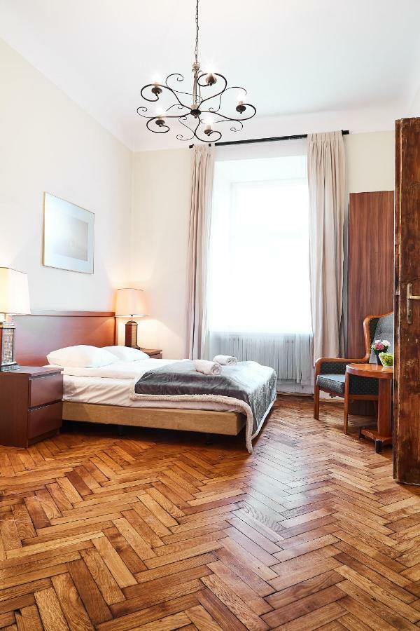 Prestige Location Apartments Pijarska Street Красков Екстериор снимка
